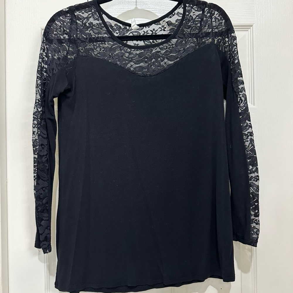 Maternity long sleeve lace top